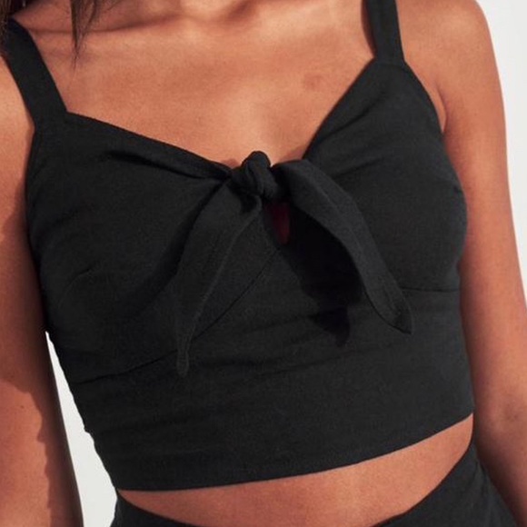 Black tie front crop tank🖤🖤🖤 - Picture 2 of 3